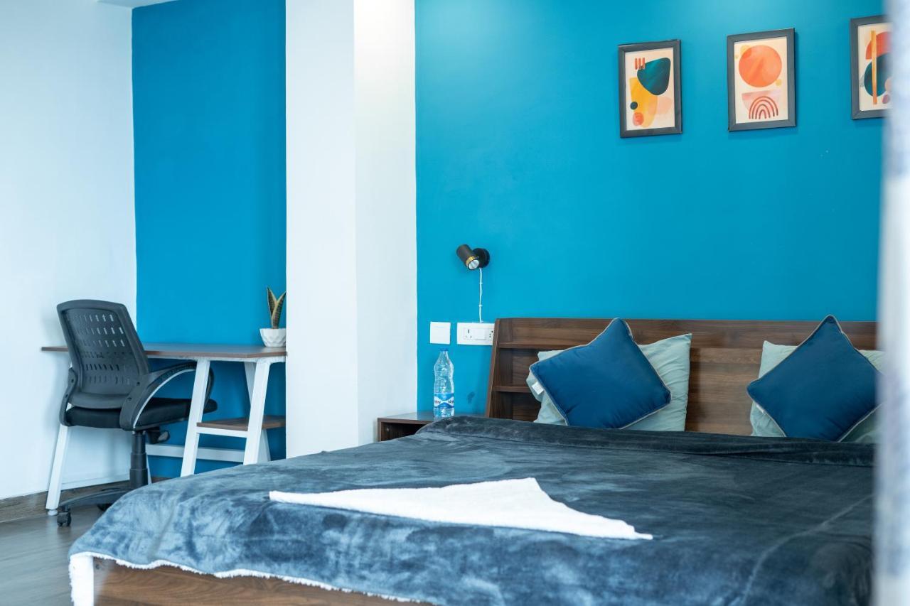 Flxho Uno - Serviced Apartment & Rooms - Golf Course Road คูร์เคาน์ ภายนอก รูปภาพ