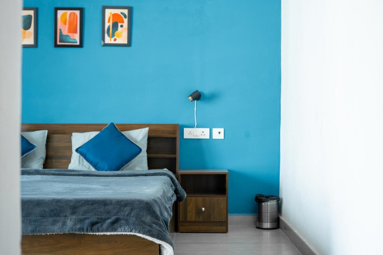 Flxho Uno - Serviced Apartment & Rooms - Golf Course Road คูร์เคาน์ ภายนอก รูปภาพ
