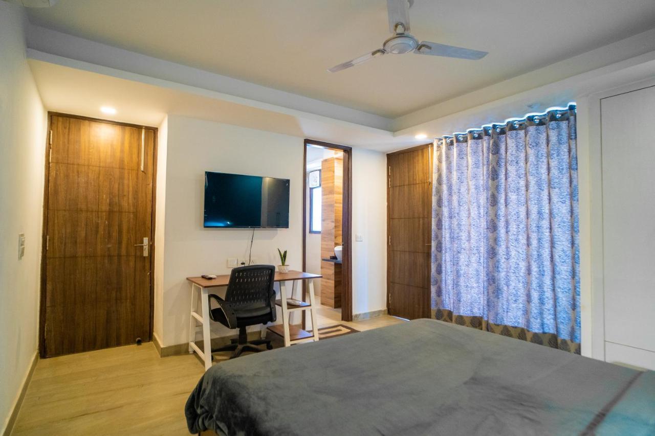 Flxho Uno - Serviced Apartment & Rooms - Golf Course Road คูร์เคาน์ ภายนอก รูปภาพ
