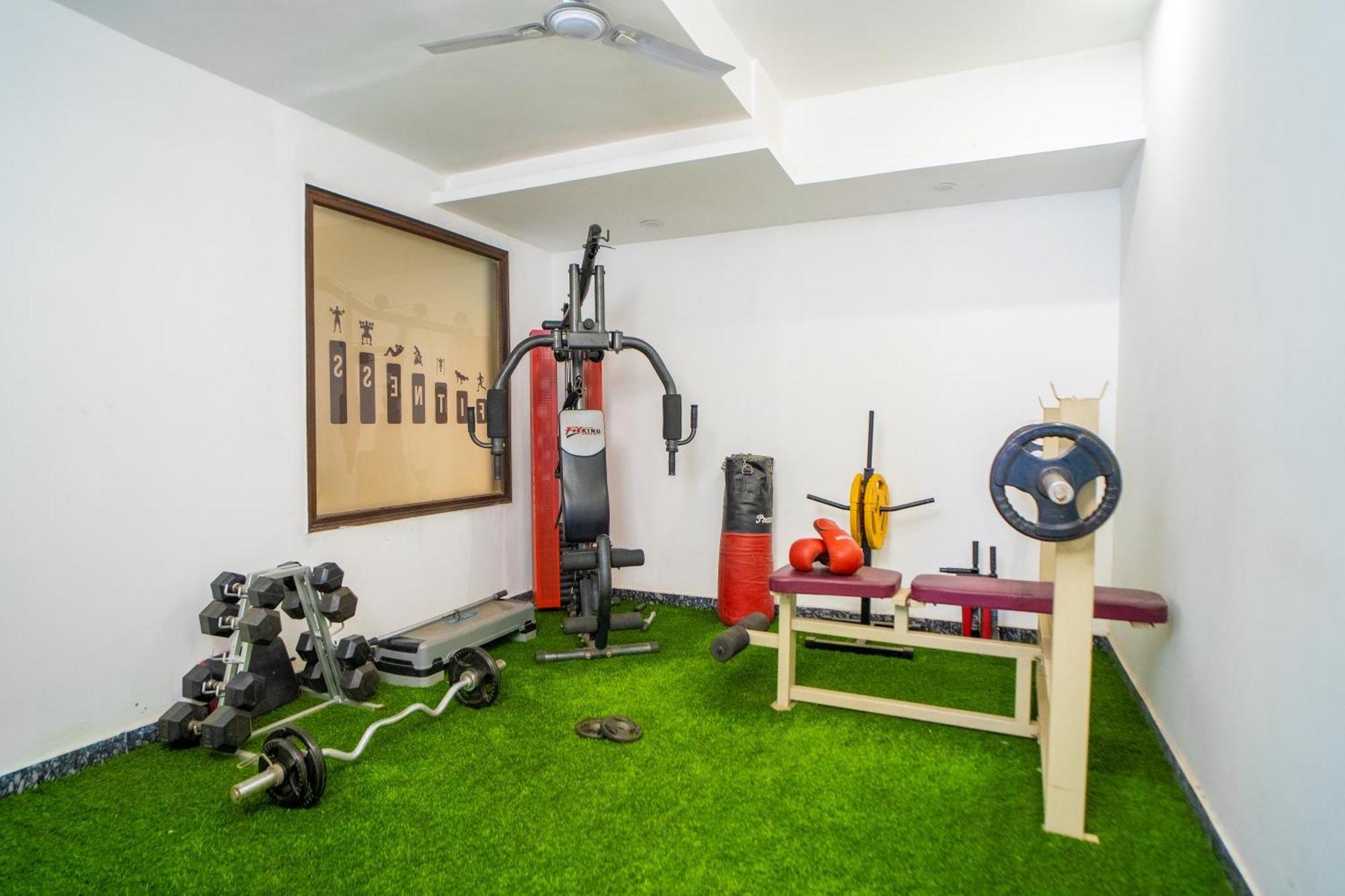 Flxho Uno - Serviced Apartment & Rooms - Golf Course Road คูร์เคาน์ ภายนอก รูปภาพ